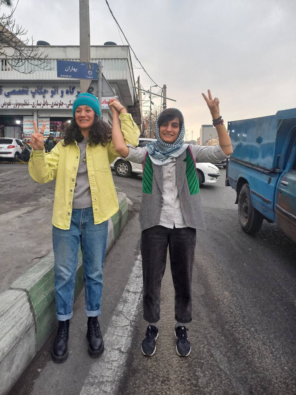 نیلوفر حامدی و الهه محمدی