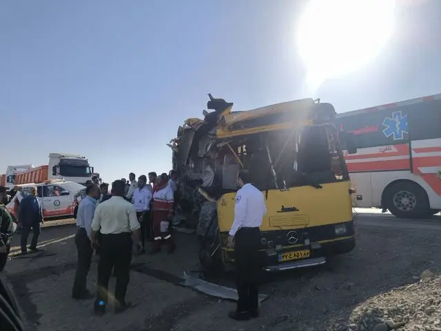 تصادف+دلخراش+اتوبوس+دانشجویان+در+جاده+سمنان+(2)