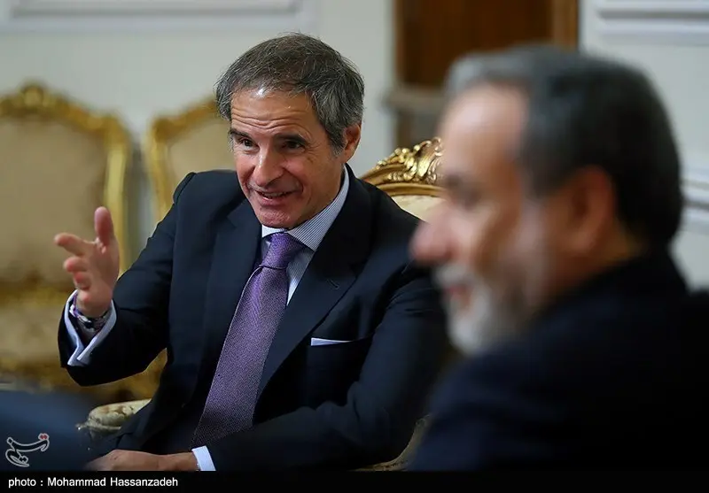 عراقچی و رافائل گروسی