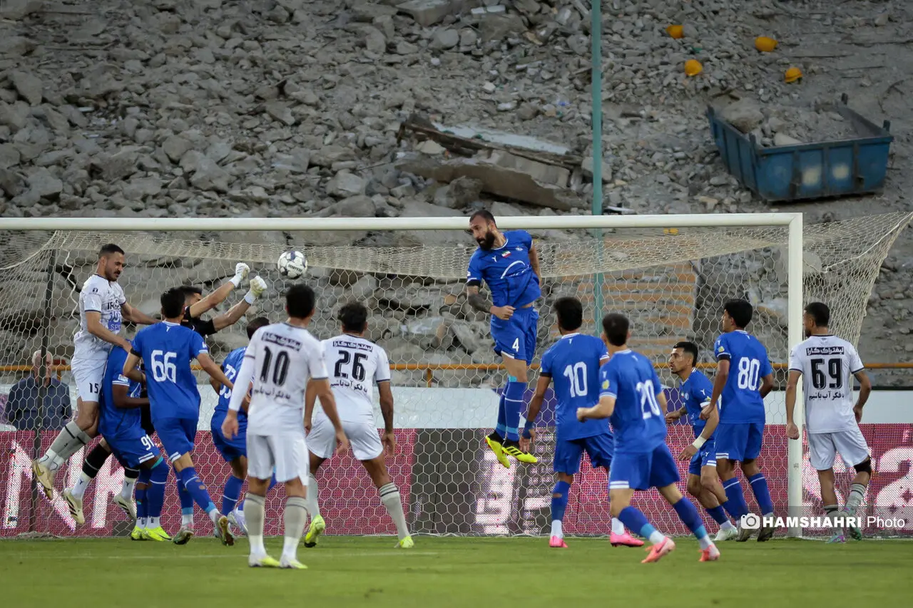 ورزشگاه آزادی استقلال