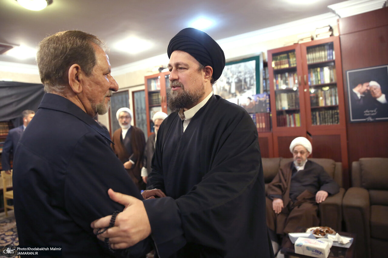 آیت الله موسوی بجنوردی