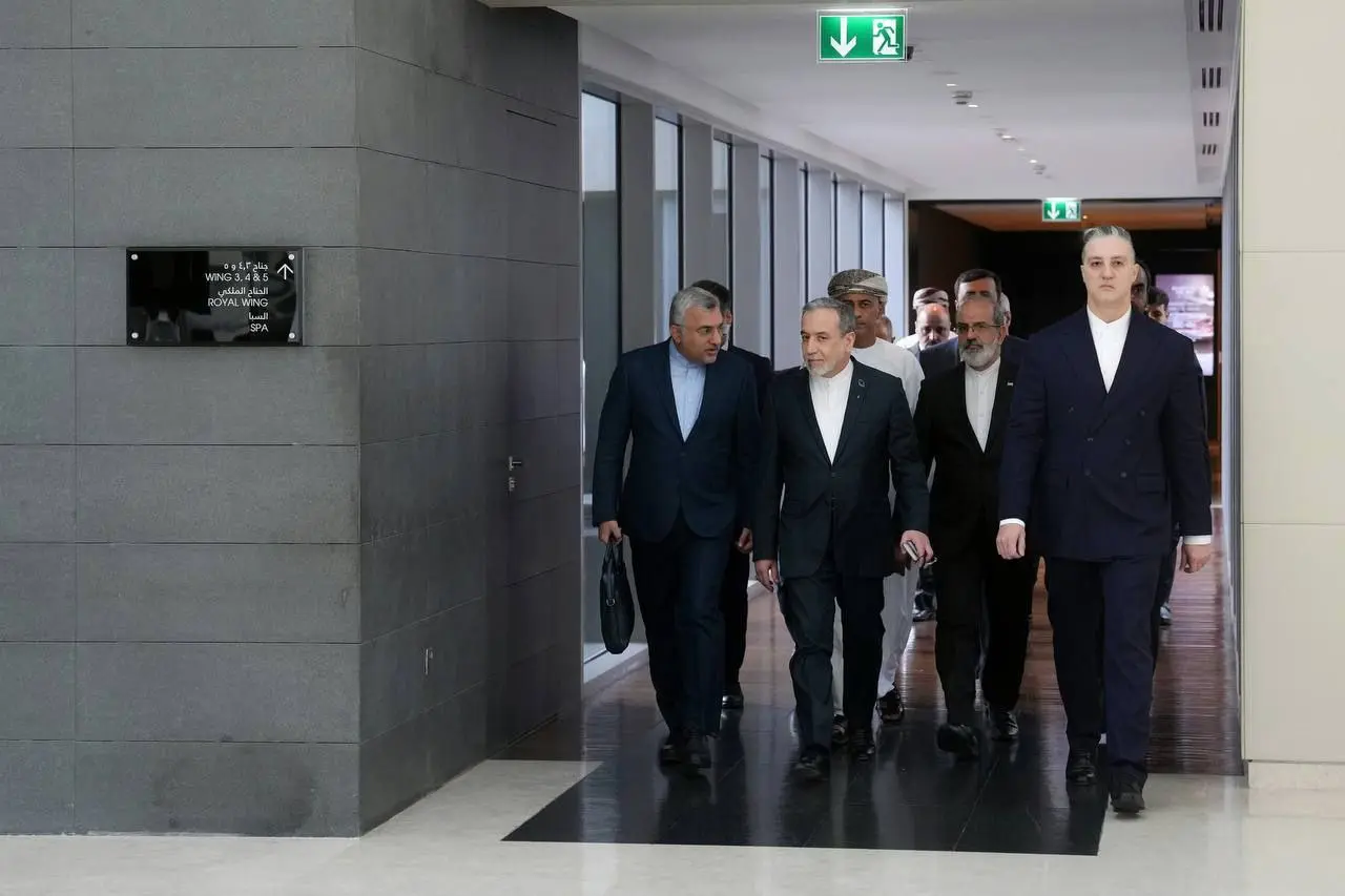 تصاویری از تیم مذاکره کننده ایران در عمان 