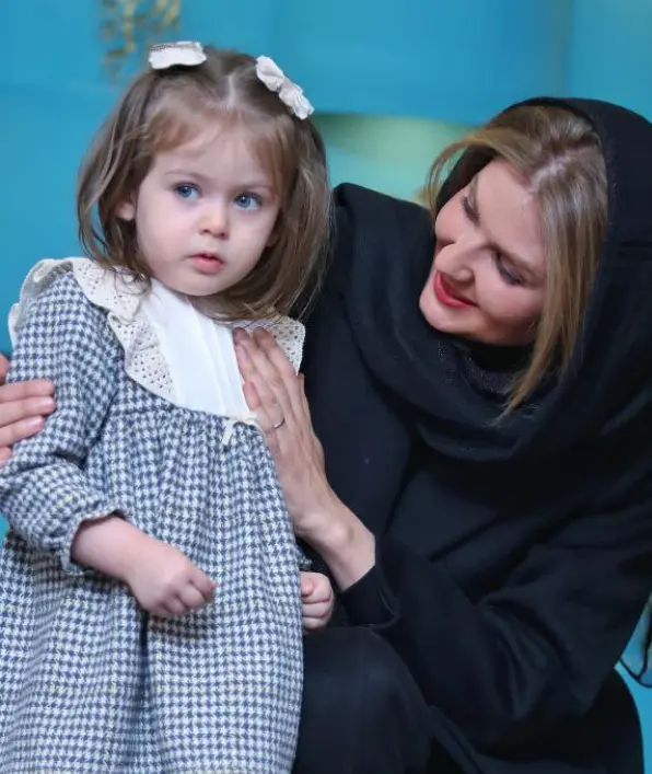 گلوریا2