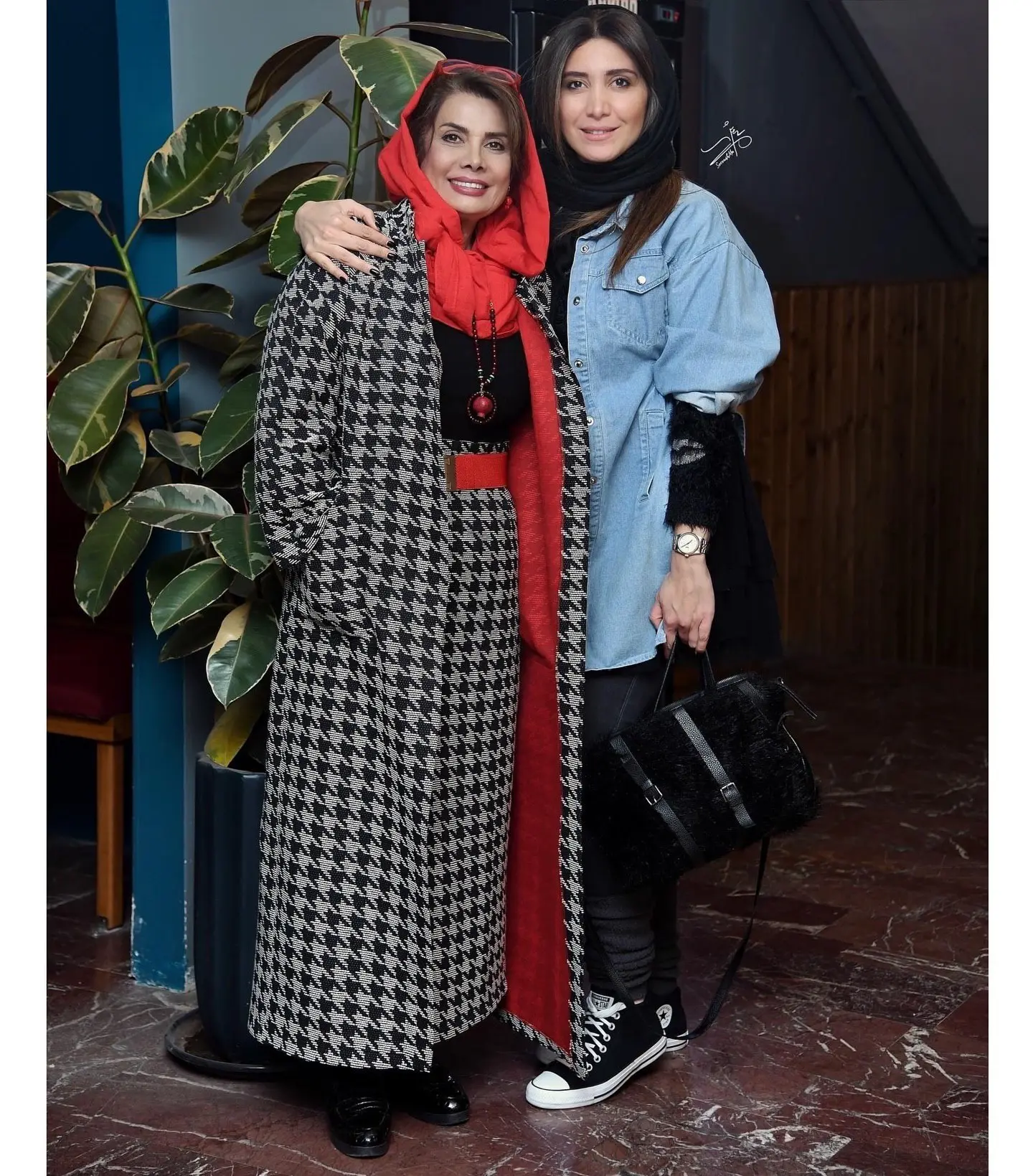 b2375745-184d-46c6-8128-9370fcbf35bd