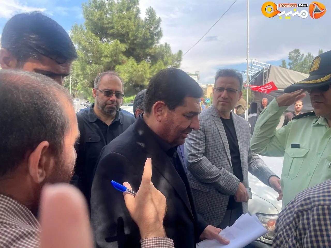 مخبر