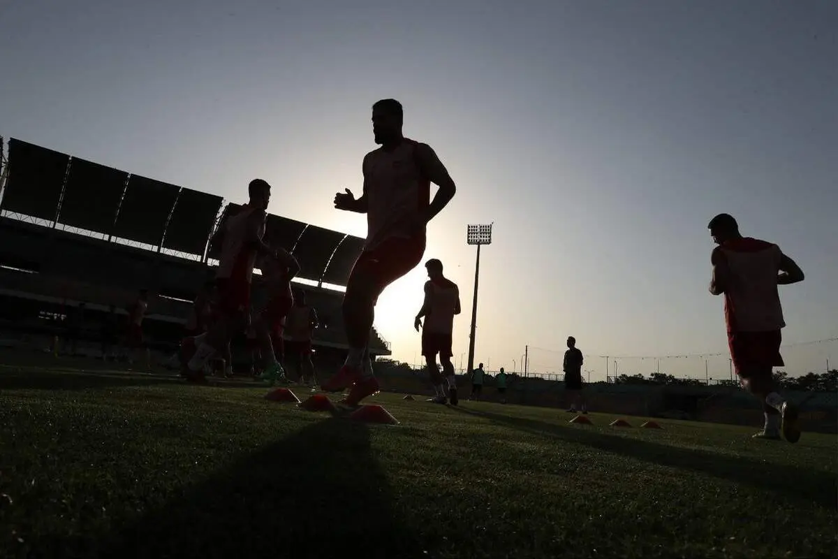 شلاق مربی تازه وارد بدن پرسپولیسیها را سرخ کرد !