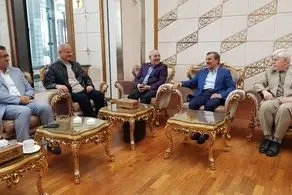 محمود احمدی نژاد راهی سفر خارجی شد + عکس