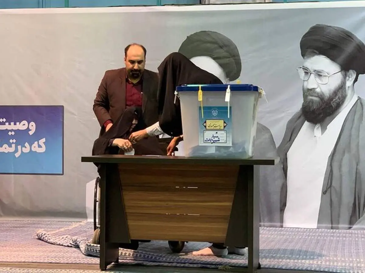عفت مرعشی همسر آیت الله هاشمی در حسینیه جماران + ببینید