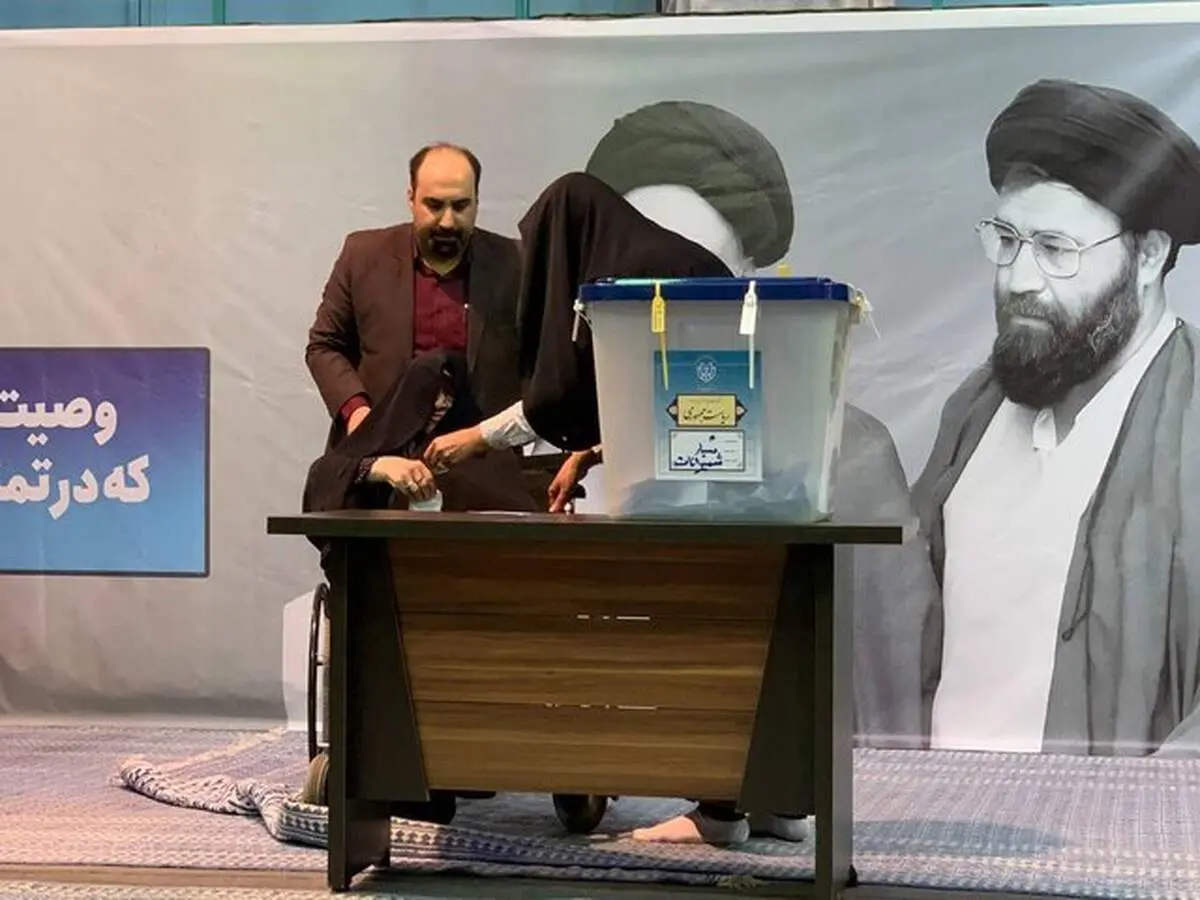 عفت مرعشی همسر آیت الله هاشمی در حسینیه جماران + ببینید 
