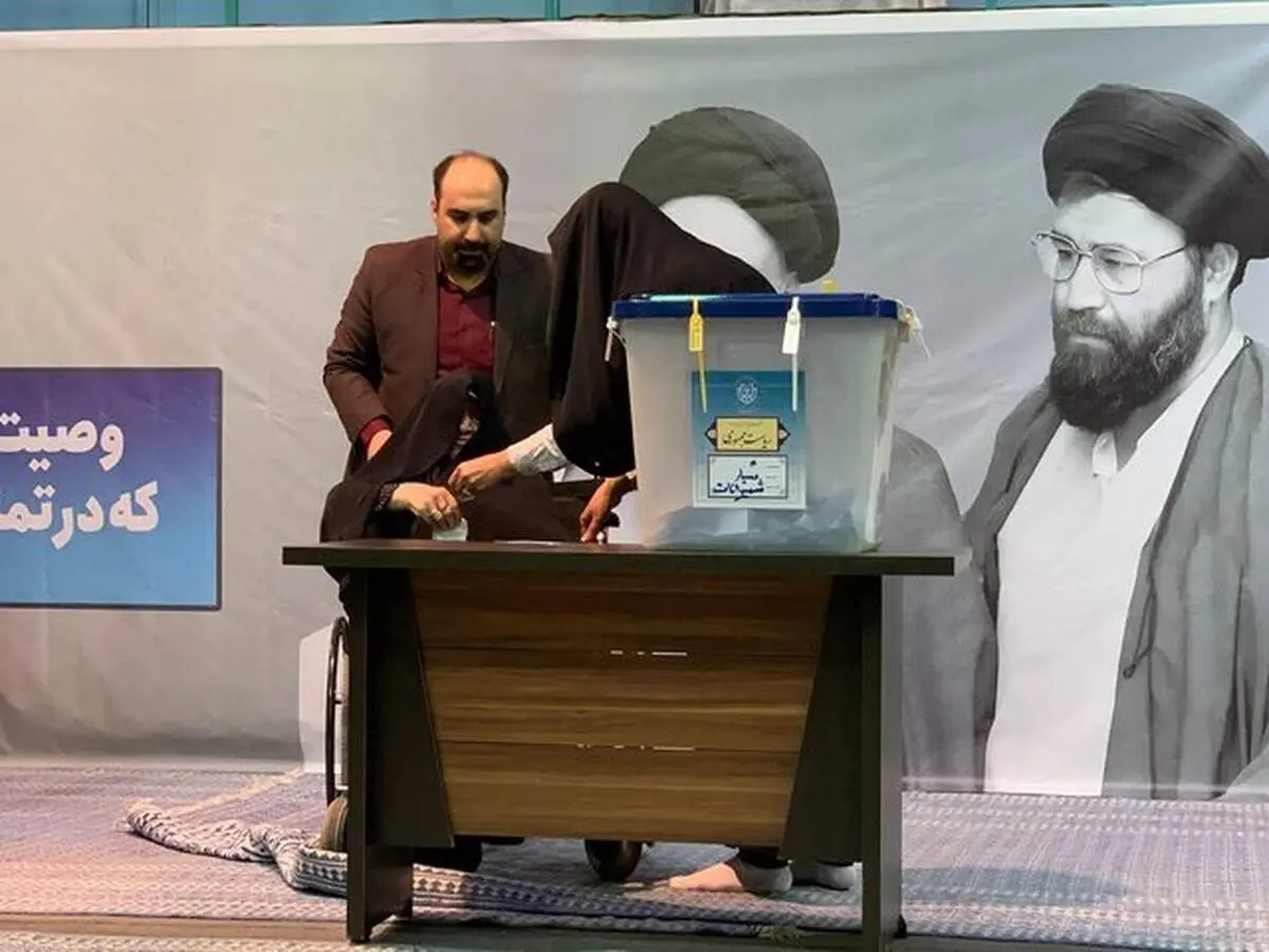 عفت مرعشی همسر آیت الله هاشمی در حسینیه جماران + ببینید 