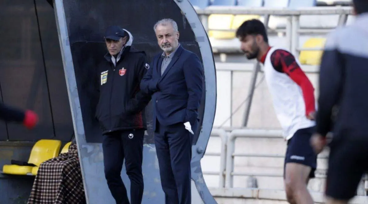 جلسه 5 بازیکن پرسپولیس با درویش



