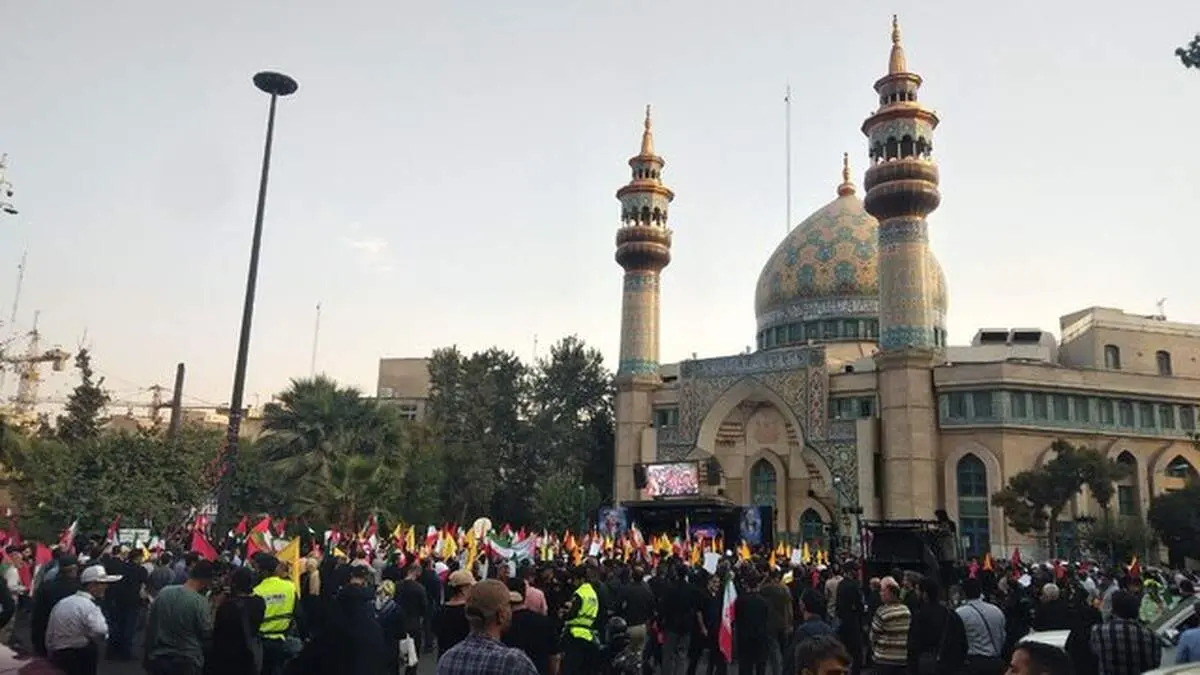تجمع اعتراضی در میدان فلسطین تهران + ببینید 