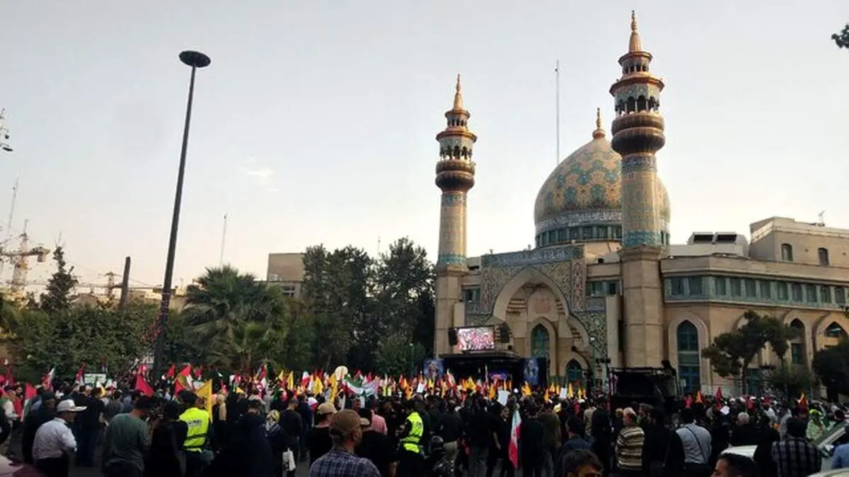 تجمع اعتراضی در میدان فلسطین تهران + ببینید 
