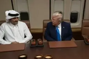 دیدار ترامپ و‌ امیر قطر در هواپیمای اختصاصی رئیس جمهور آمریکا + عکس  