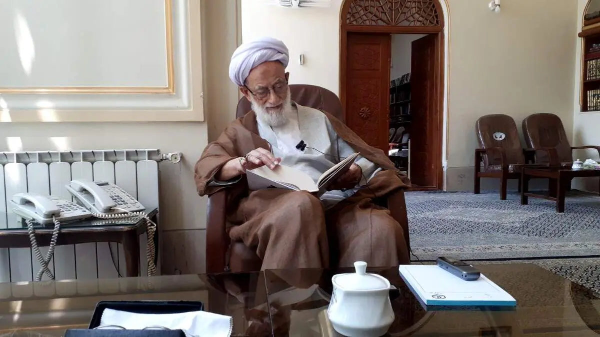 آیت الله امامی کاشانی از کاندیداتوری مجلس خبرگان کناره گیری کرد
