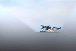 حملات پهپادی ارتش به محل استقرار هواپیماهای آواکس و سوخت رسان و پایگاه‌های آمریکا 