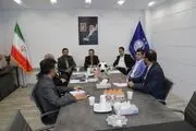 درگیری لفظی عضو هیات مدیره استقلال با هواداران