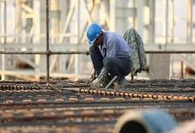 وقتی برق می‌رود، حقوق کارگران چه می‌شود؟