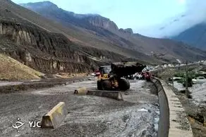 سیل فشم را برد/ اعزام آمبولانس به منطقه