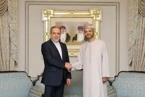 دیدار مجدد عراقچی با وزیر خارجه عمان 

