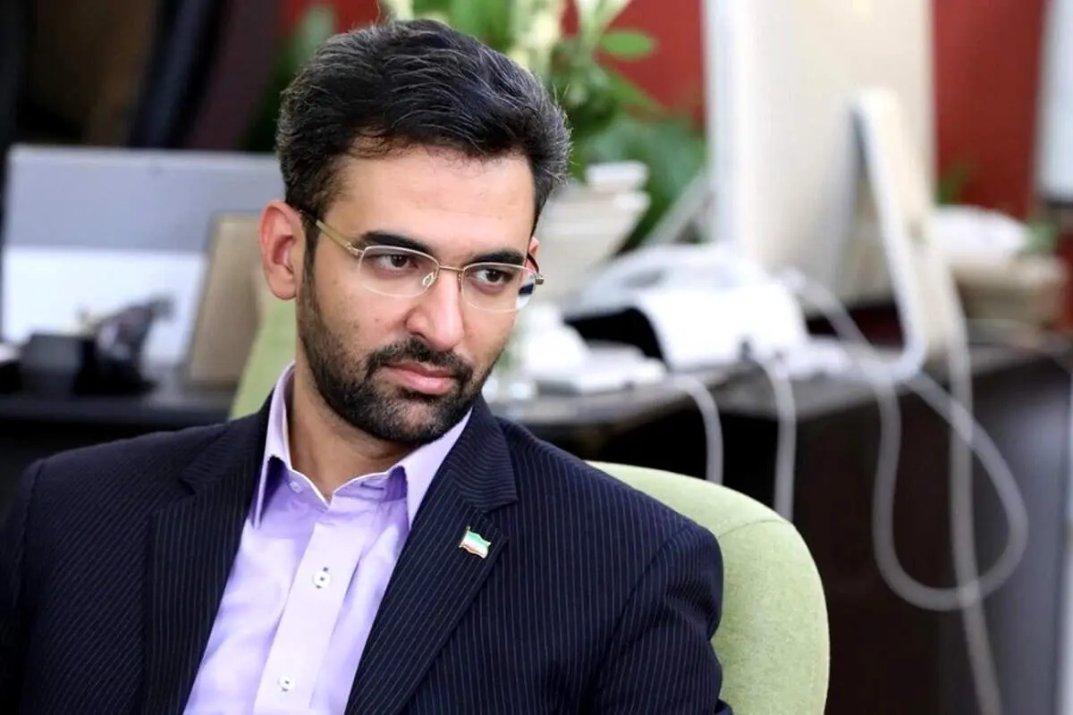 آذری جهرمی: اقدامات گشت ارشاد تلنگری به ما نمی‌زند؟