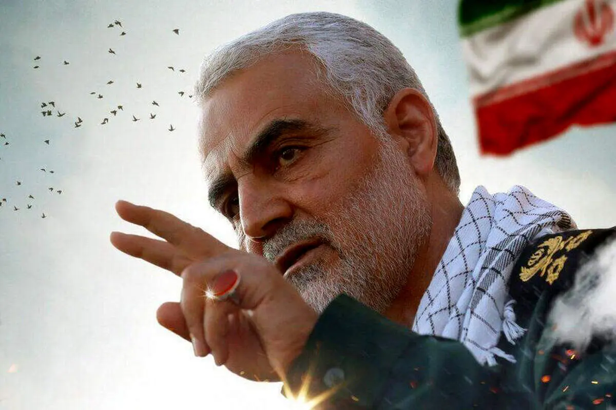 فیلمی که برای اولین بار سردار سلیمانی را اسلحه به دست نشان داد