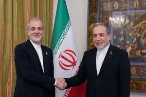 دیدار سفرای جدید ایران در ایتالیا و اوگاندا با عراقچی