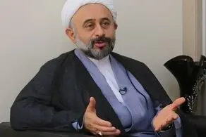 صحبت‌های جنجالی نقویان: دیپلمات‌های ما برای دست دادن گرفتار هستند + ببینید  