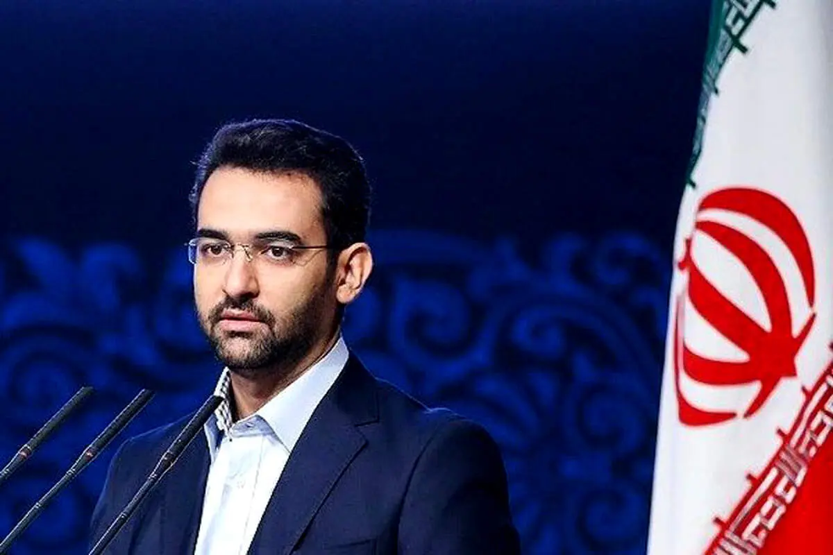طعنه آذری جهرمی: اسنپ و تپسی بهتر از دولت شما کار می‌کند 
