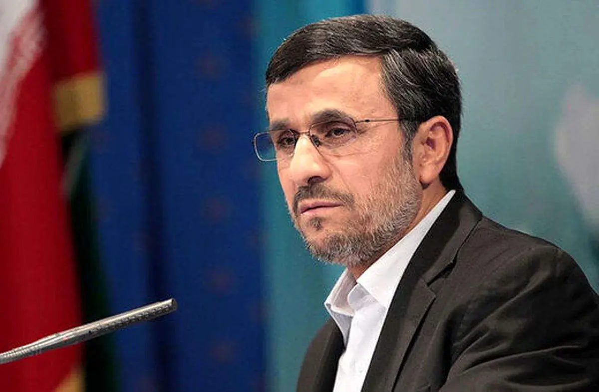 رهبری از این اقدام احمدی نژاد خنده شان گرفت+ببینید