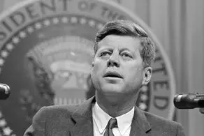 عکس جالب و دیده نشده از عروسی جان اف کندی + ببینید 