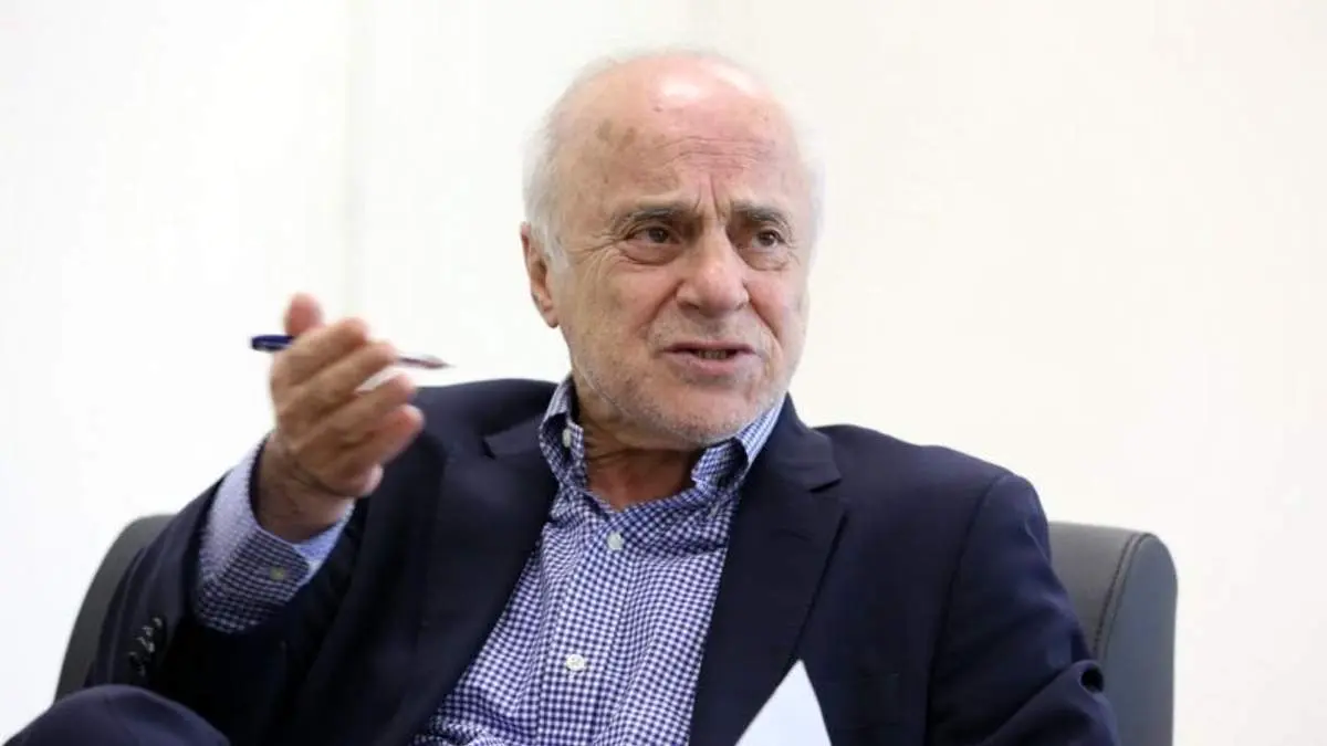 انتقاد تند داریوش مصطفوی از عزیزی خادم: یک بچه 4 ساله هم این انتخاب ها را نمی کند