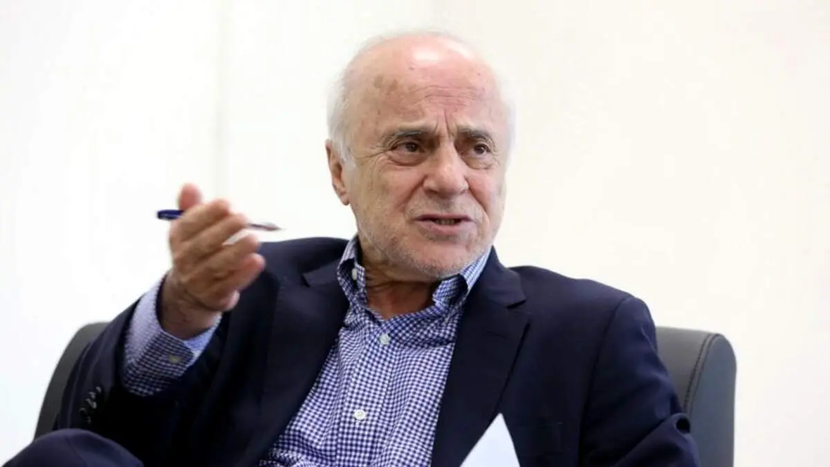 انتقاد تند داریوش مصطفوی از عزیزی‌ خادم: یک بچه 4 ساله هم این انتخاب ‌ها را نمی ‌کند