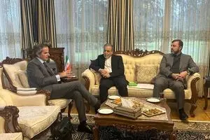 رافائل گروسی: مذاکرات فنی جامعی با عراقچی داشتم