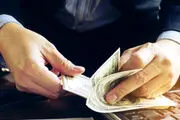 راهکار عجیب مرد جوان برای جلوگیری از ولخرجی زنش !