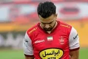 اخراج ناباورانه بازیکن پرسپولیس در ابتدای نیمه دوم 