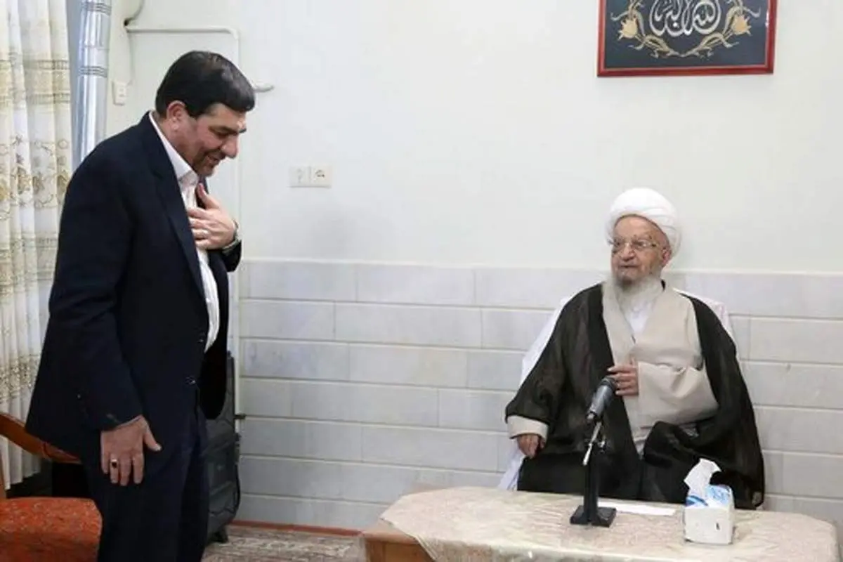 انتقاد آیت الله مکارم شیرازی از دولت: افزایش قیمت کالاها مردم را به شدت آزار میدهد