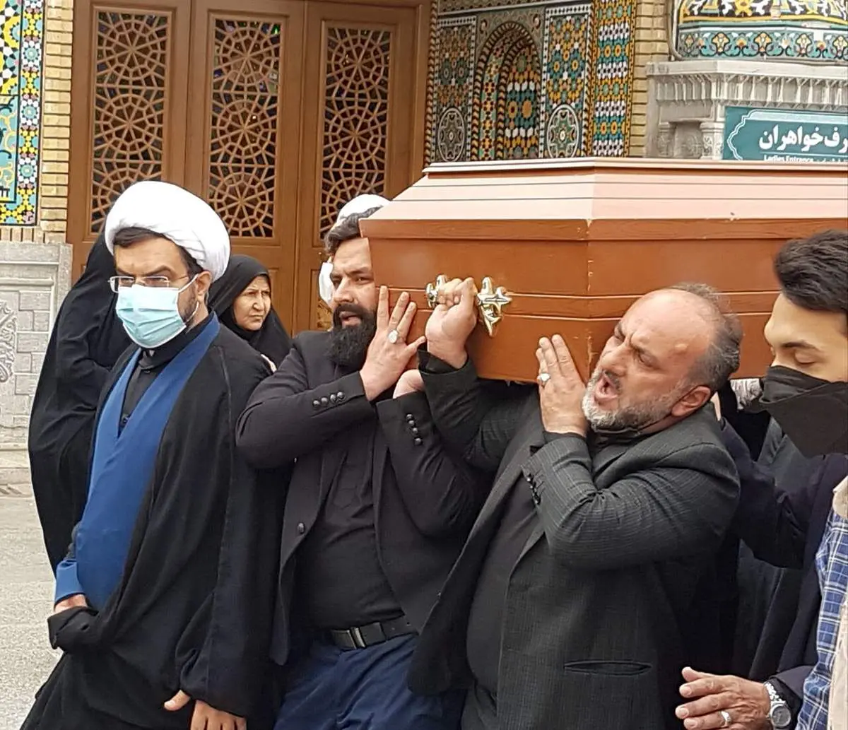 پیکر همسر آیتالله جوادی آملی در قم تشییع و به خاک سپرده شد