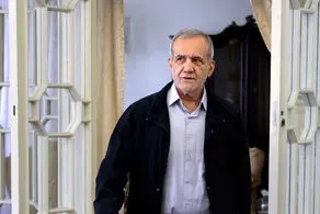 عیادت مسعود پزشکیان از سقاب اصفهانی 