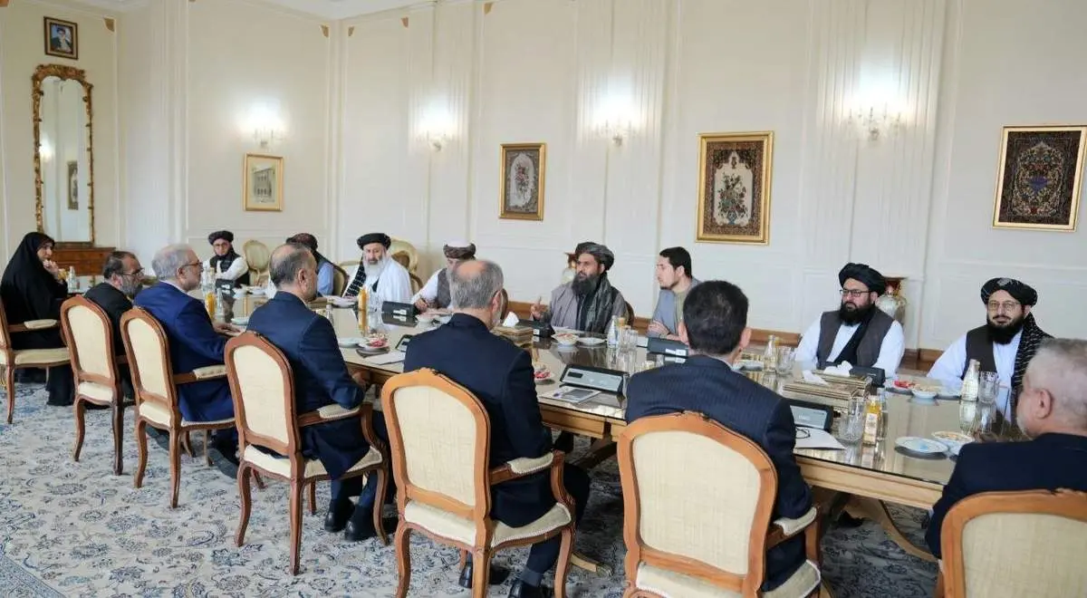 گزارش هیات طالبان از سفر به تهران و دیدار با حسین امیرعبداللهیان