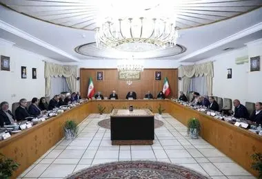 درآمد ارزی کشور باید پیش از هر بخش دیگری در مسیر بهبود زندگی و معیشت مردم به‌کار گرفته شود