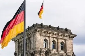 این زن زیباترین پلیس آلمان انتخاب شد/ عکس