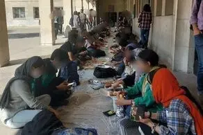 سفره دانشجویان هنر هم در محوطه پهن شد+ببینید 