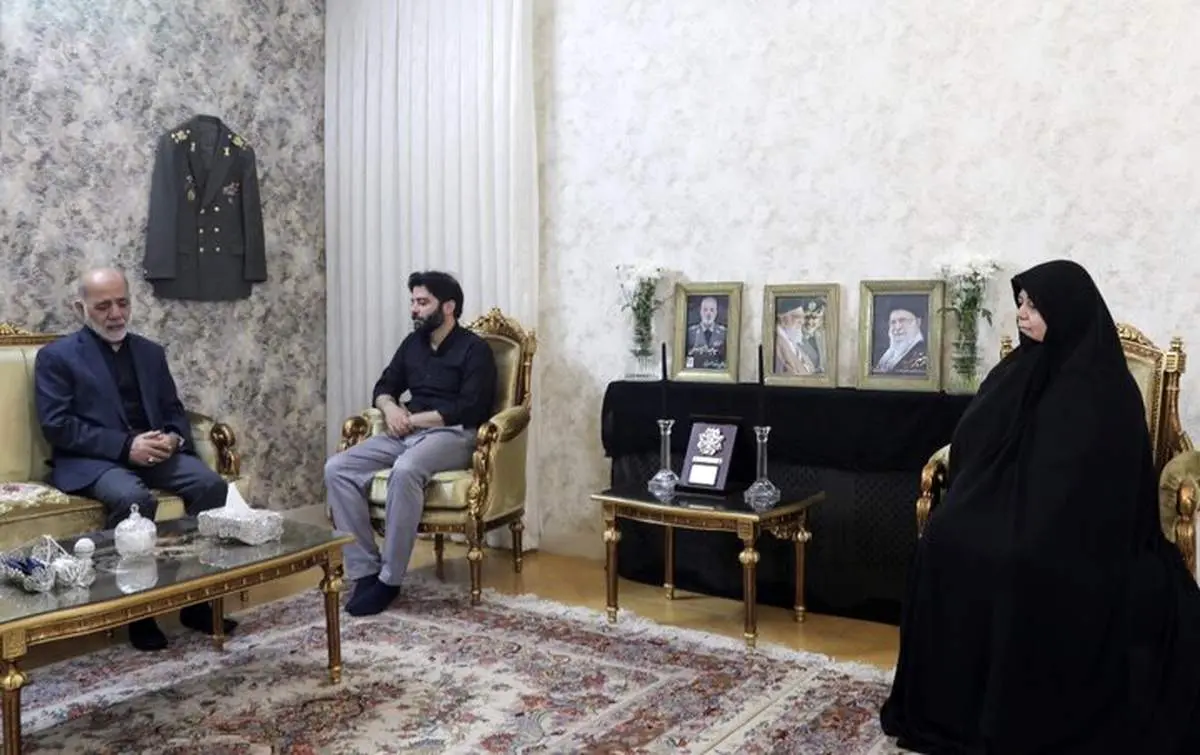 ابلاغ سلام رهبر انقلاب به خانواده سپهبد شهید موسوی