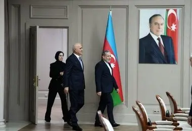 ابراز اطمینان عراقچی از نتایج رایزنی‌ها با مقامات باکو در گسترش روابط ایران و آذربایجان