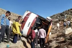 پلیس علل واژگونی اتوبوس خبرنگاران محیط زیست و سربازان اعلام کرد