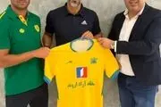  مهدی هاشمی نسب به صنعت نفت آبادان پیوست