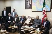 عکسی از دورهمی دیپلمات ها با علی اکبر ولایتی/ ظریف هم آمد