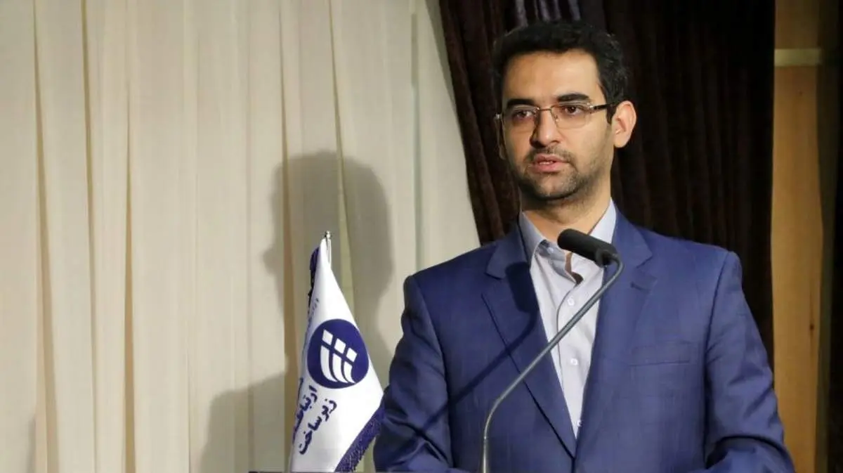 پاسخ کنایه آمیز آذری جهرمی به اصولگرایان با یک جمله مشهور