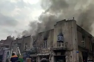 گراند هتل در آتش سوخت/ علت نامشخص!